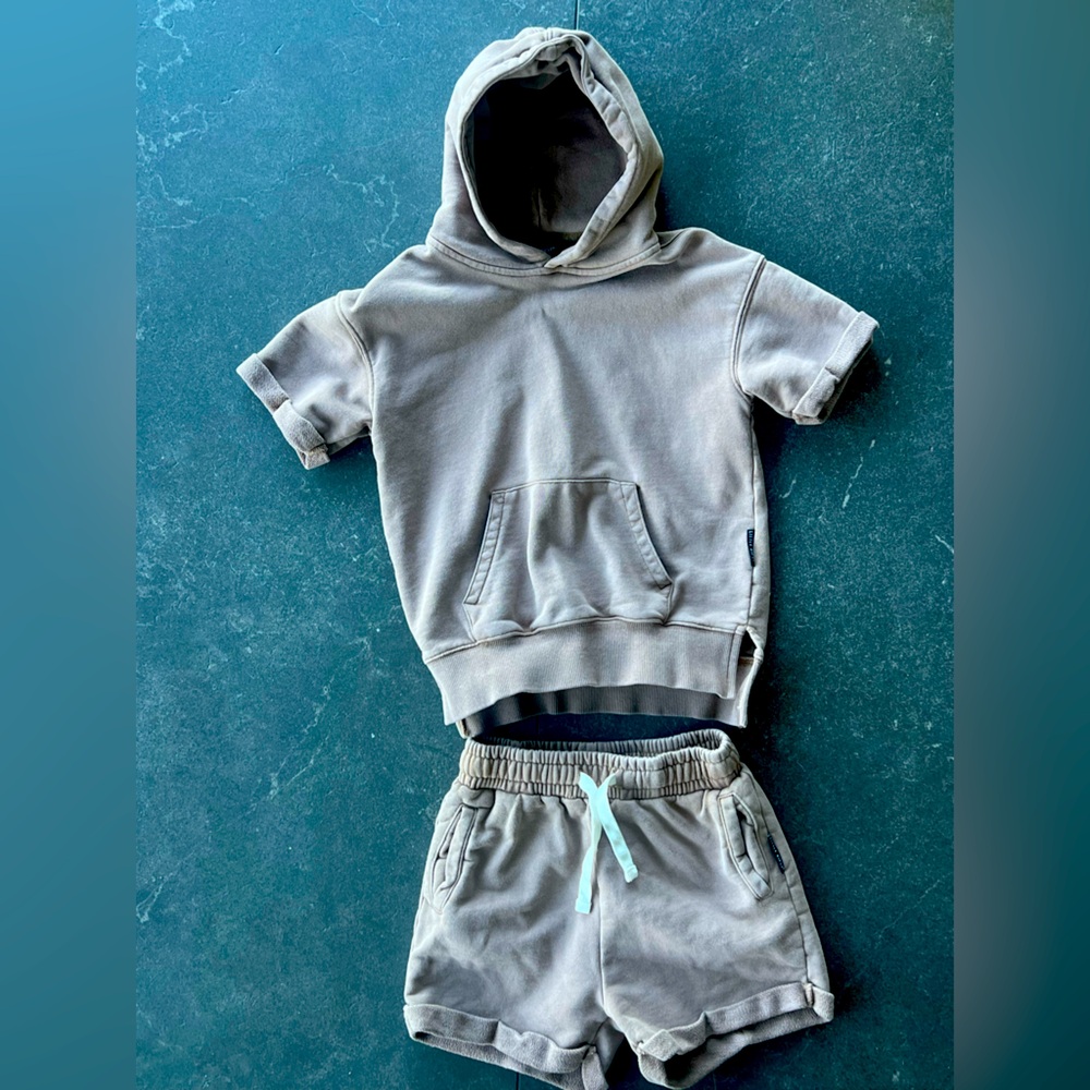 Little Bipsy short sleeve Hoodie and Shorts Set